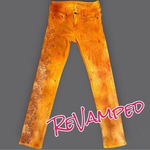 Originally NWOT White Tomboy Skinny Jeans now in Sunburst. Size 26 🌞
